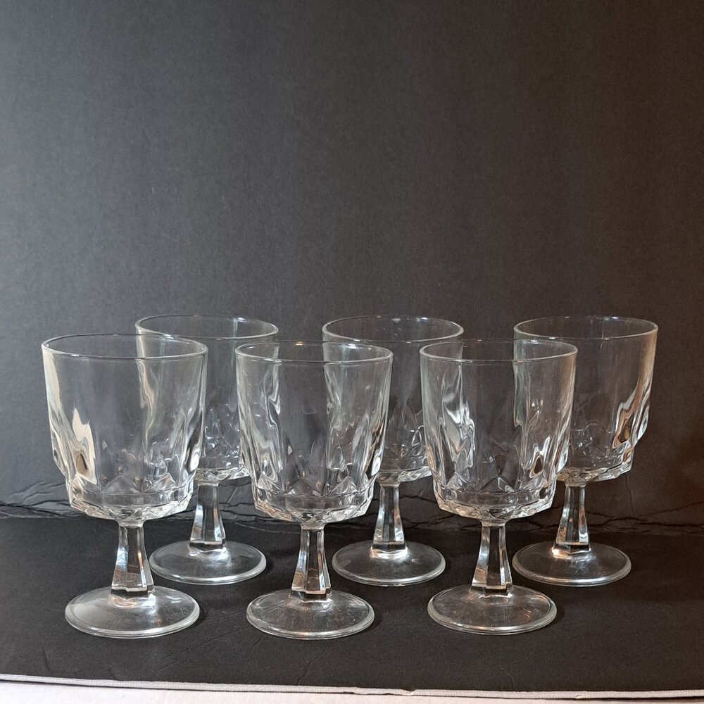 Arcoroc France Wine Glass Water Goblet Artic Pattern Set Of 6 Clear Stemmed